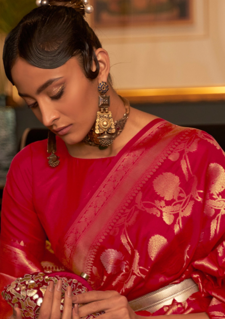 Red handloom weaving sarees