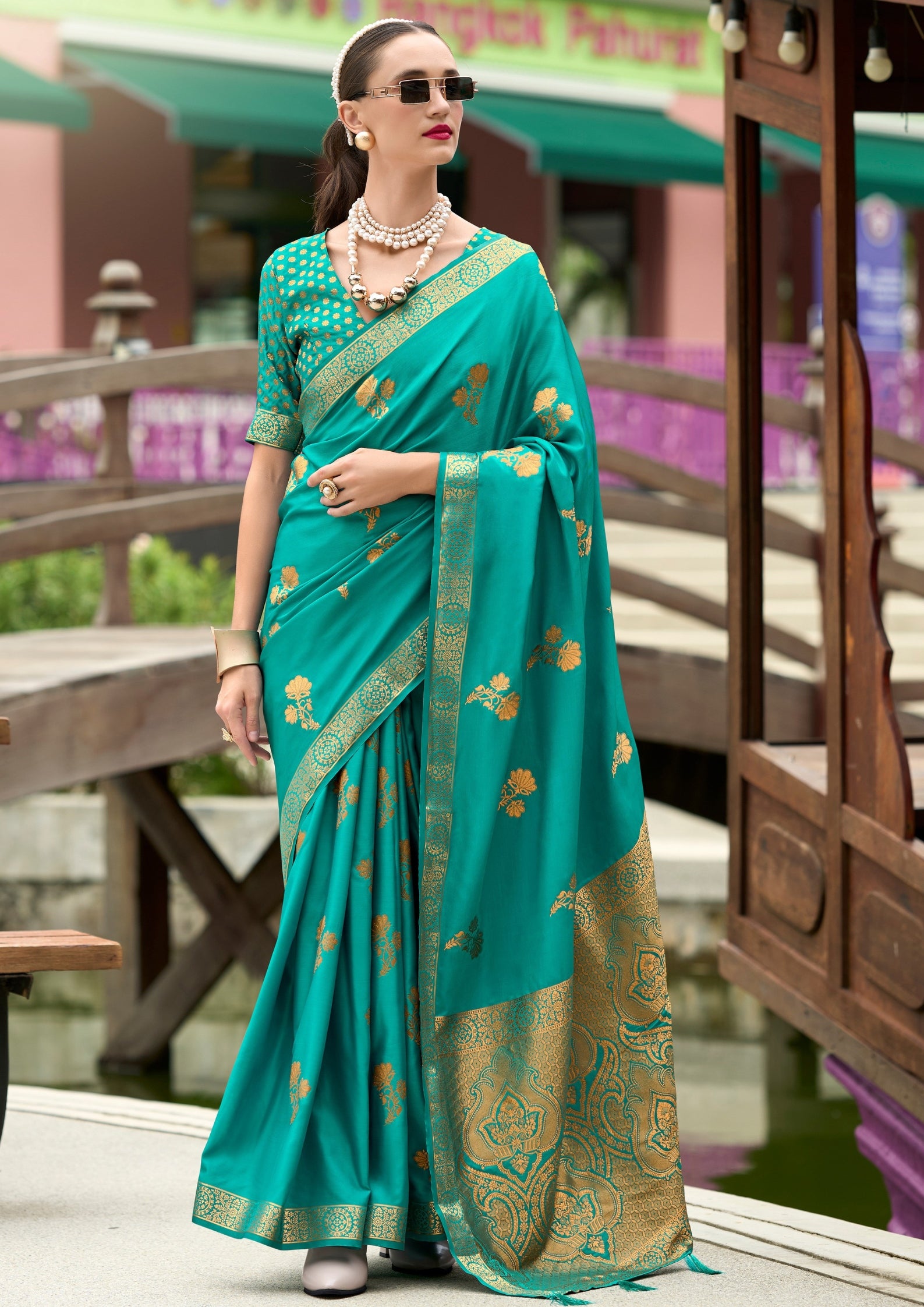 PURE SATTIN HANDWOVEN MORPANKHI SAAREE WITH ZARI WEAVING