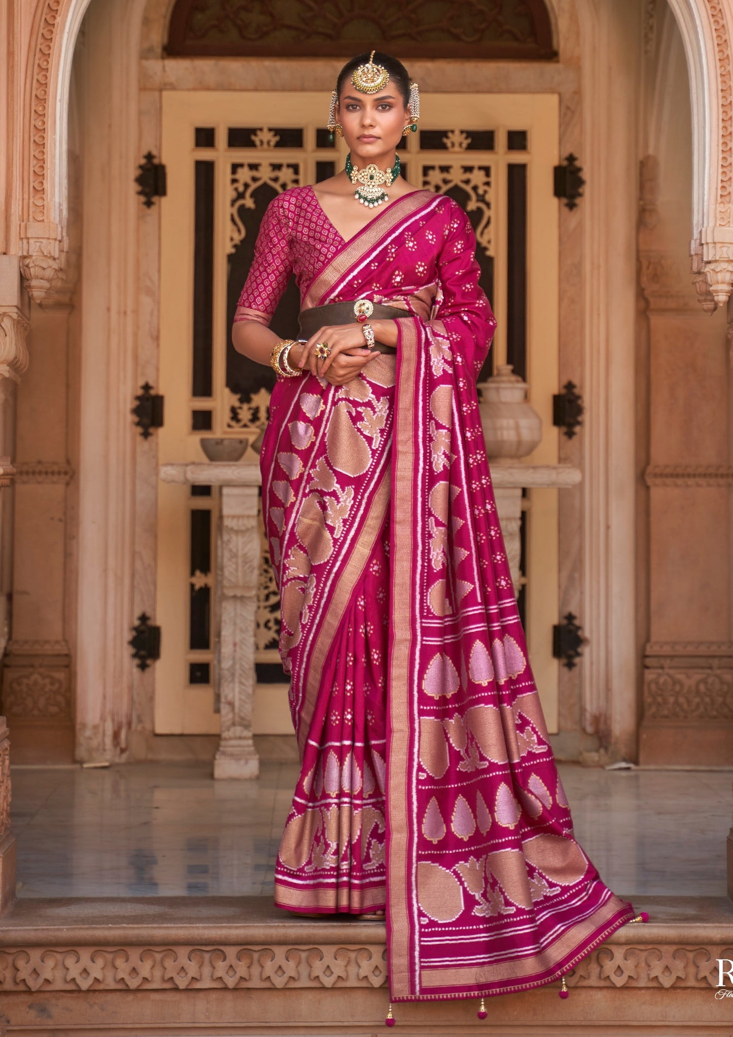 Banarasi Hot Pink Silk Blend Ethnic Motif Paisley Zari