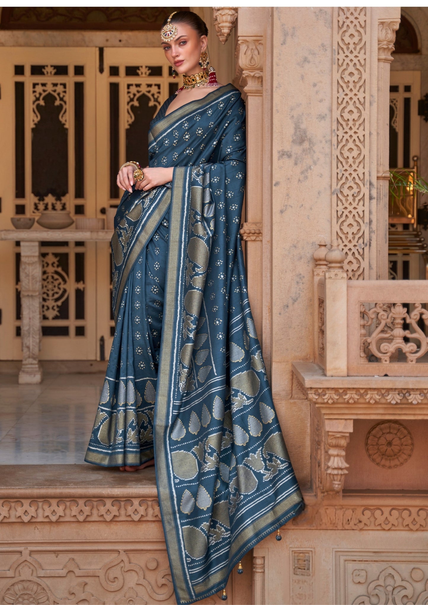 Banarasi Navy Blue Silk Blend Ethnic Motif Paisley Zari