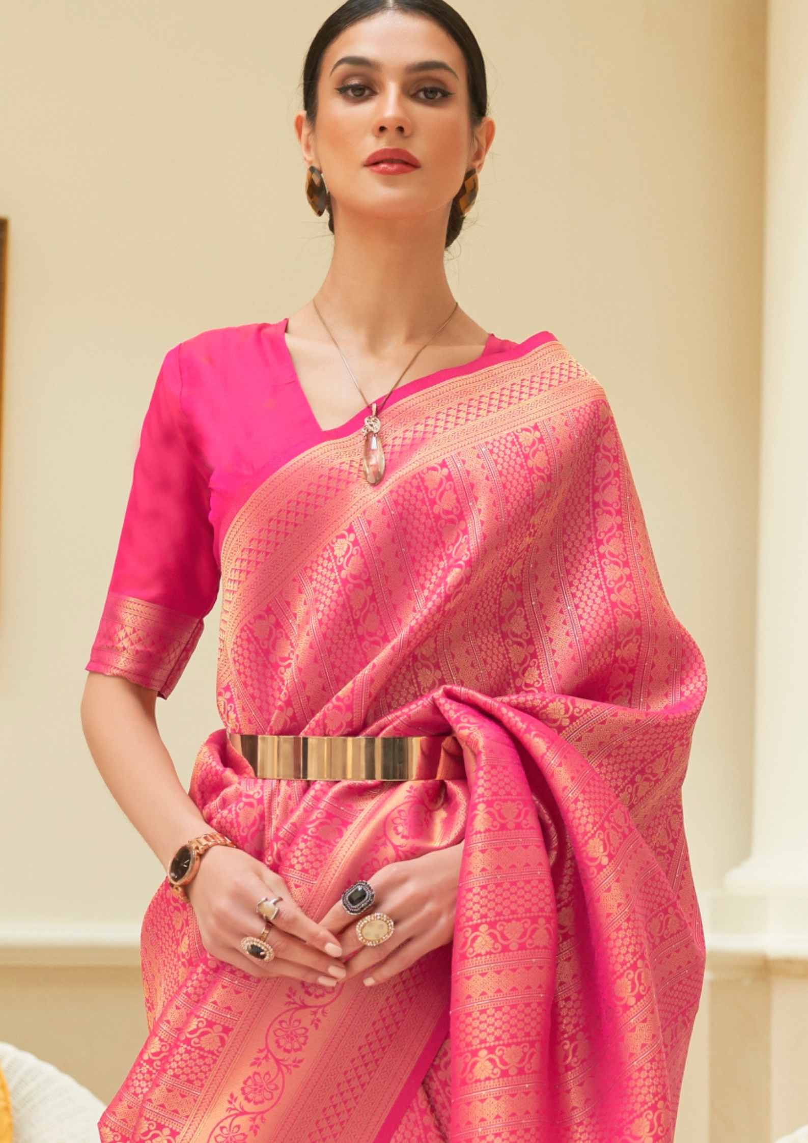 Kanjivaram Pink Sequins Handloom Weaving Saree