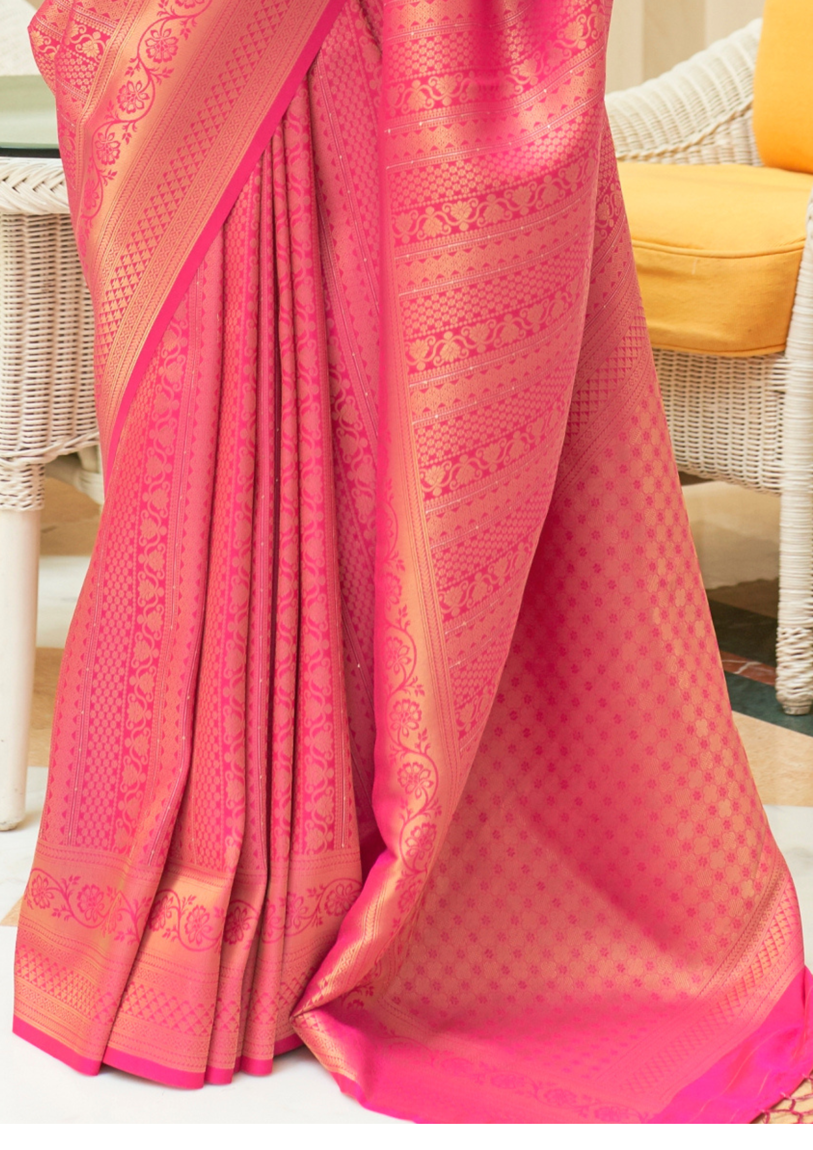 Kanjivaram Pink Sequins Handloom Weaving Saree