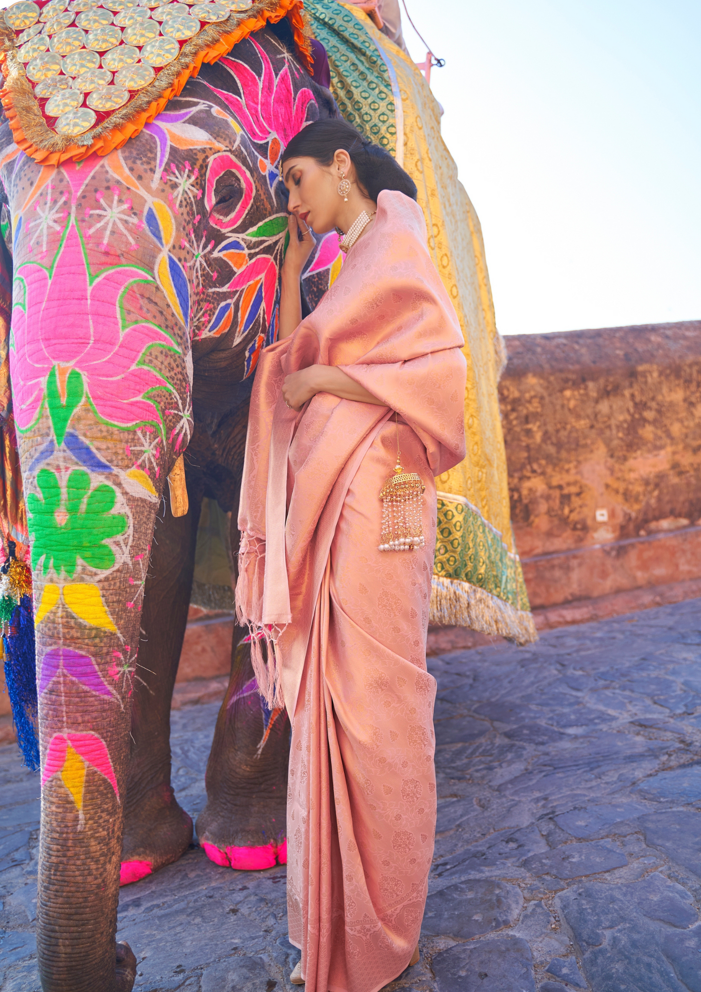 Kanjivaram PEACH PINK HANDLOOM WEAVING SILK SAREES