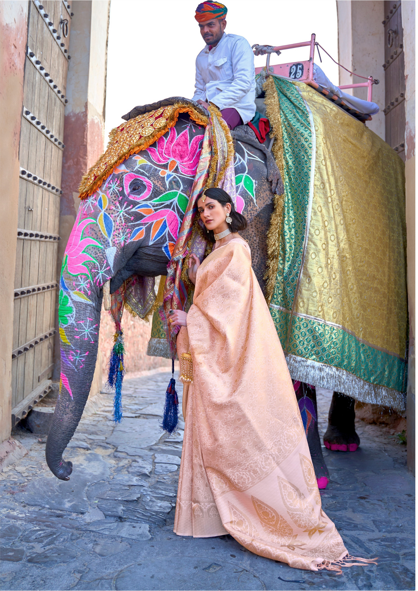 Kanjivaram PEACH GOLD HANDLOOM WEAVING SILK SAREES