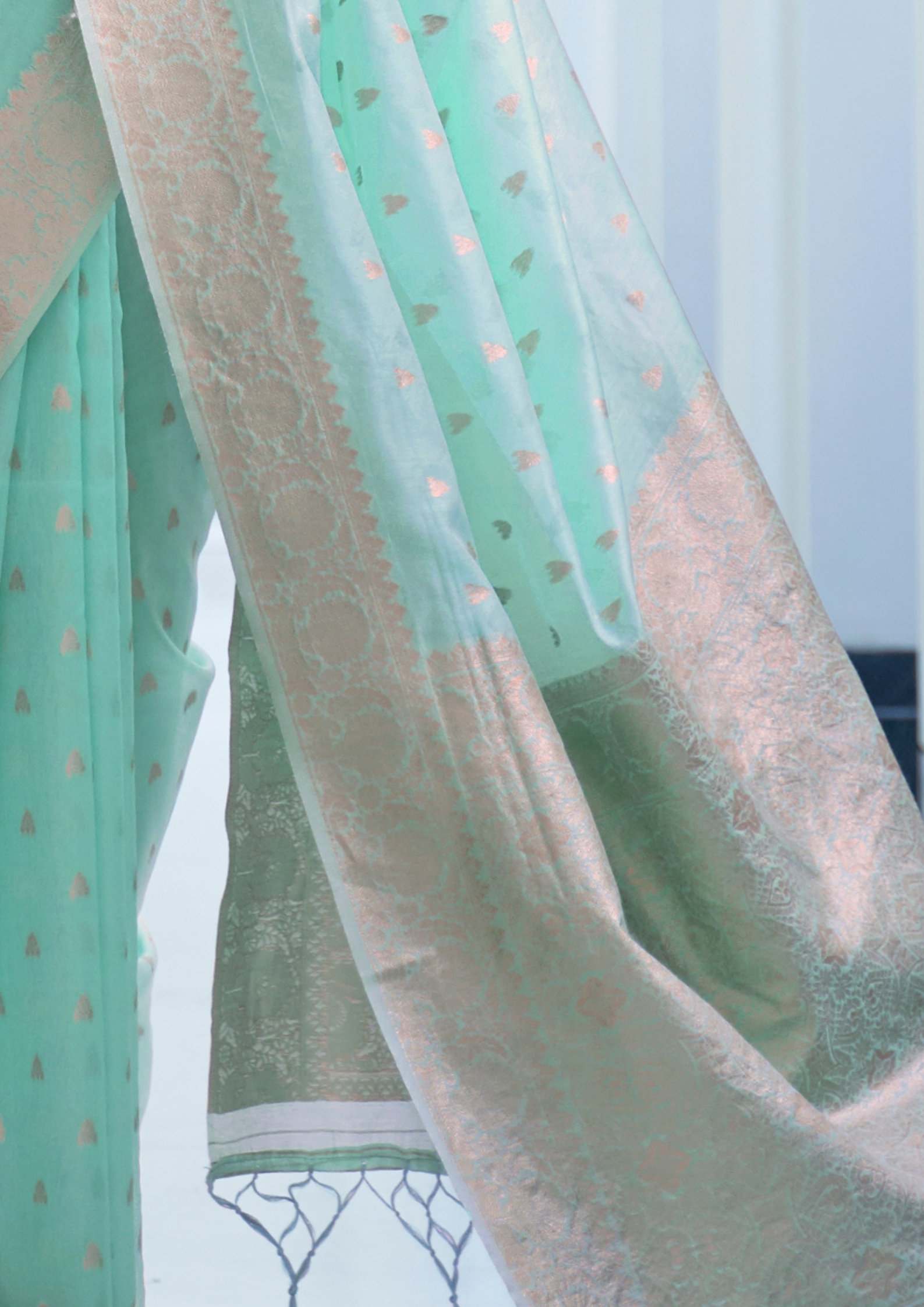 Kanjivaram PASTEL MINT GREEN MODAL MUKAISH HANDLOOM