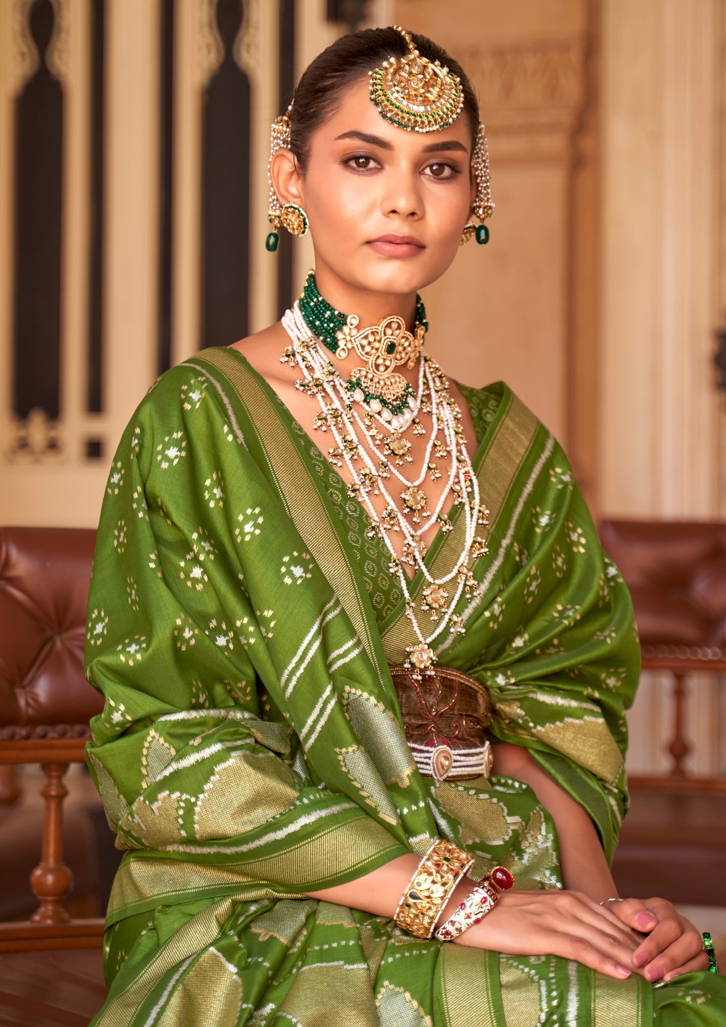 Banarasi Green Silk Blend Ethnic Motif Paisley Zari