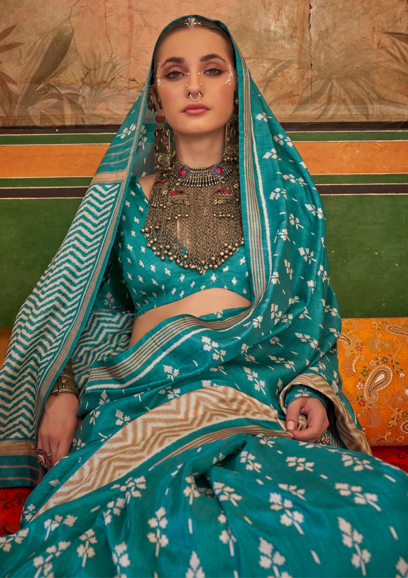 TEAL SILK TRADITIONAL CLASSIC DESIGN WITH AQUA FINISH