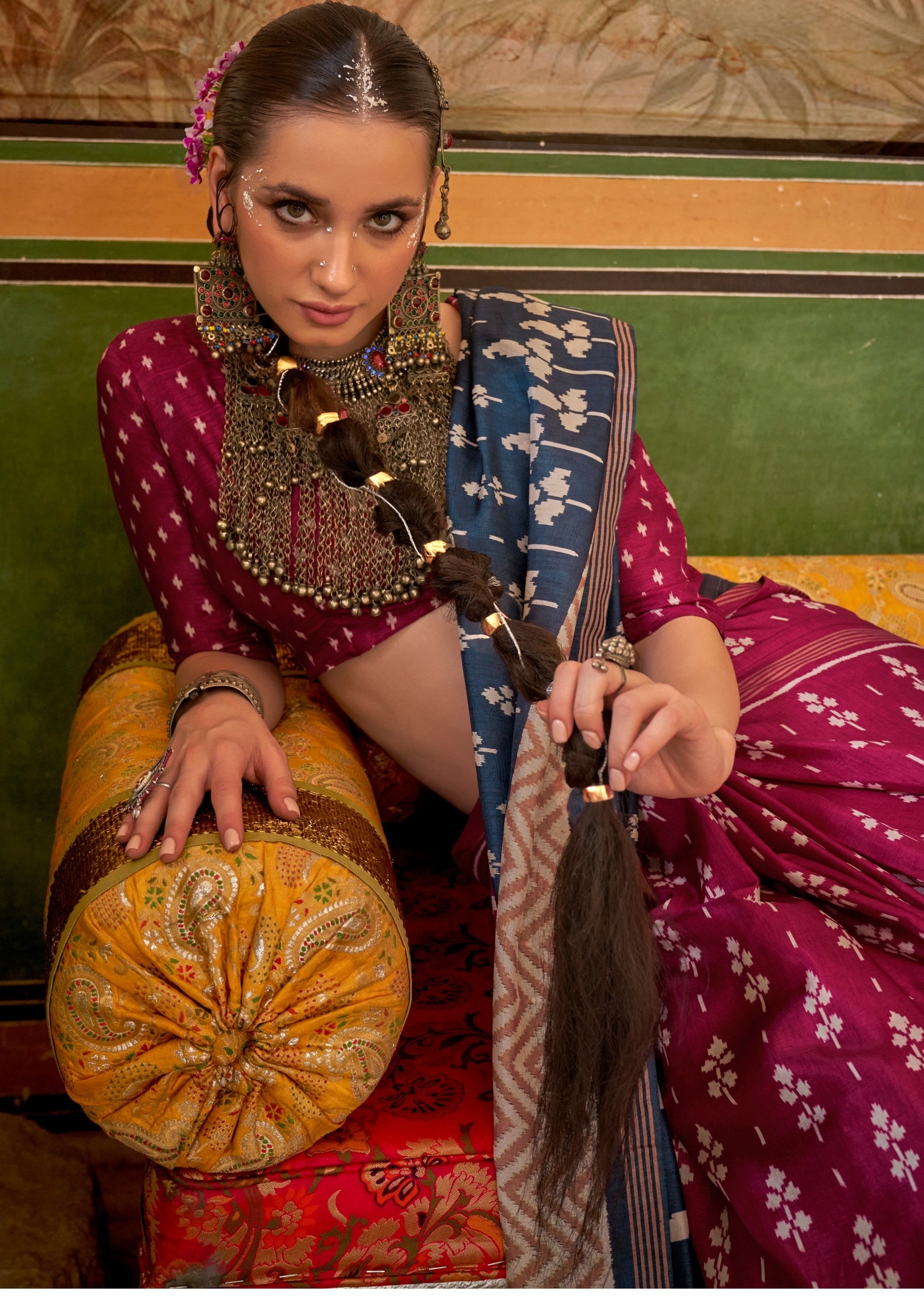 MAGENTA AND BLUE SILK TRADITIONAL CLASSIC DESIGN WITH AQUA FINISH