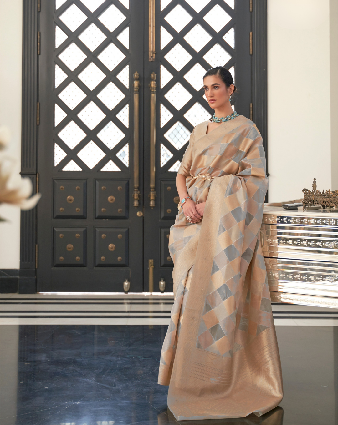 Grey Lehehriya Organza woven saree