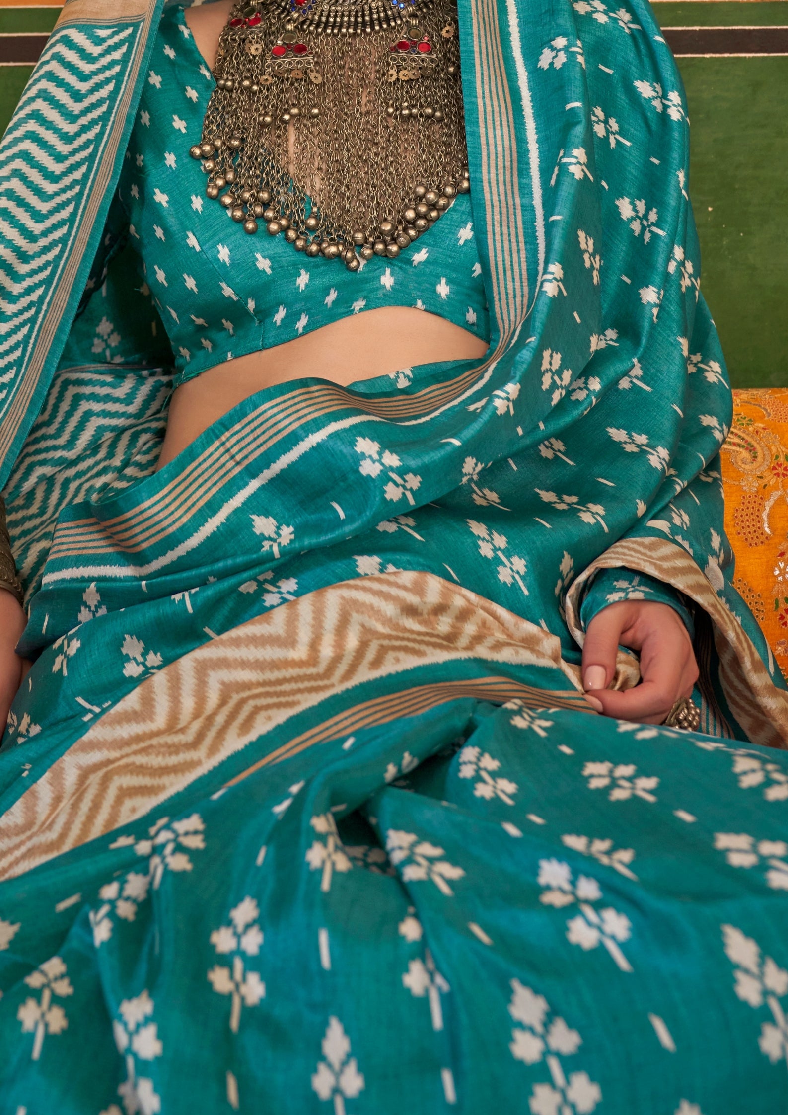 TEAL SILK TRADITIONAL CLASSIC DESIGN WITH AQUA FINISH