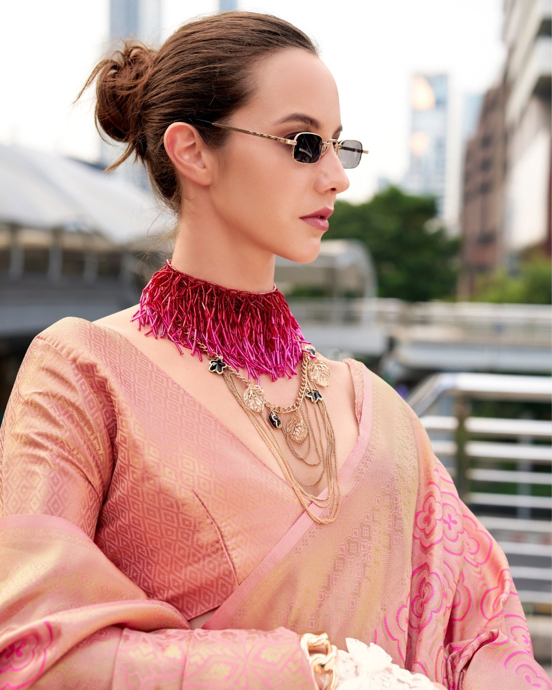 Pink Buttery Silk Saree in Kanjivaram Pattern Weaving
