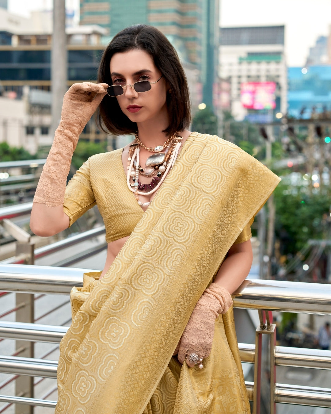 Gold Buttery Silk Saree in Kanjivaram Pattern Weaving