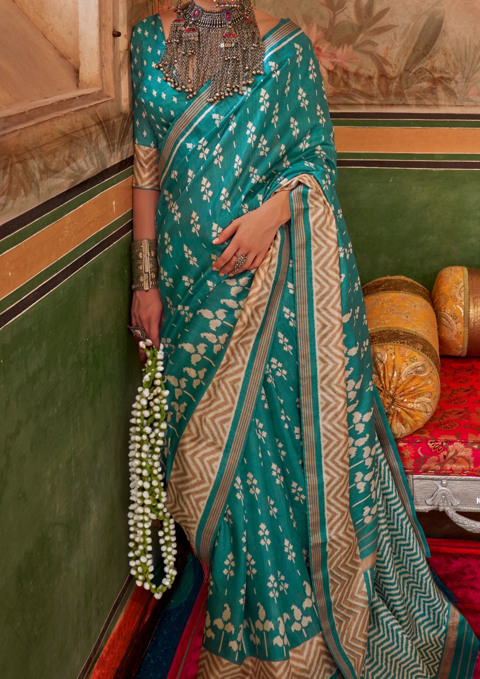 TEAL SILK TRADITIONAL CLASSIC DESIGN WITH AQUA FINISH