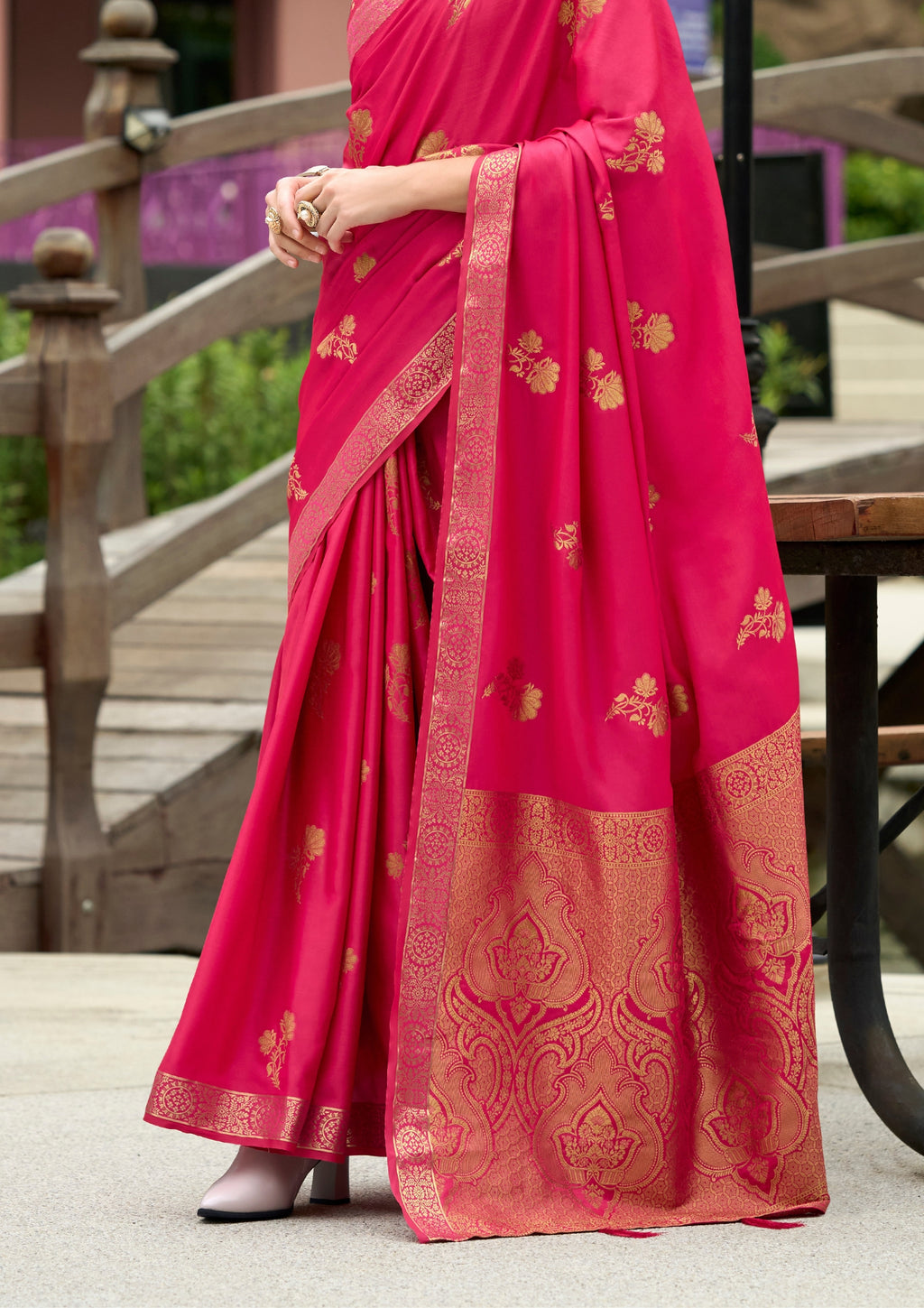 PURE SATTIN HANDWOVEN HOT PINK SAAREE WITH ZARI WEAVING