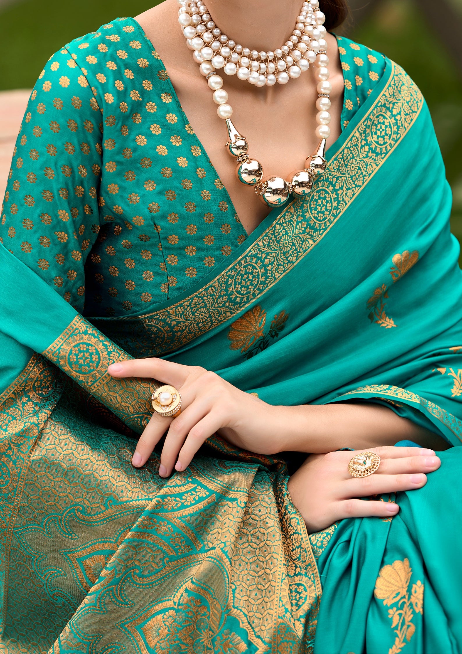 PURE SATTIN HANDWOVEN MORPANKHI SAAREE WITH ZARI WEAVING
