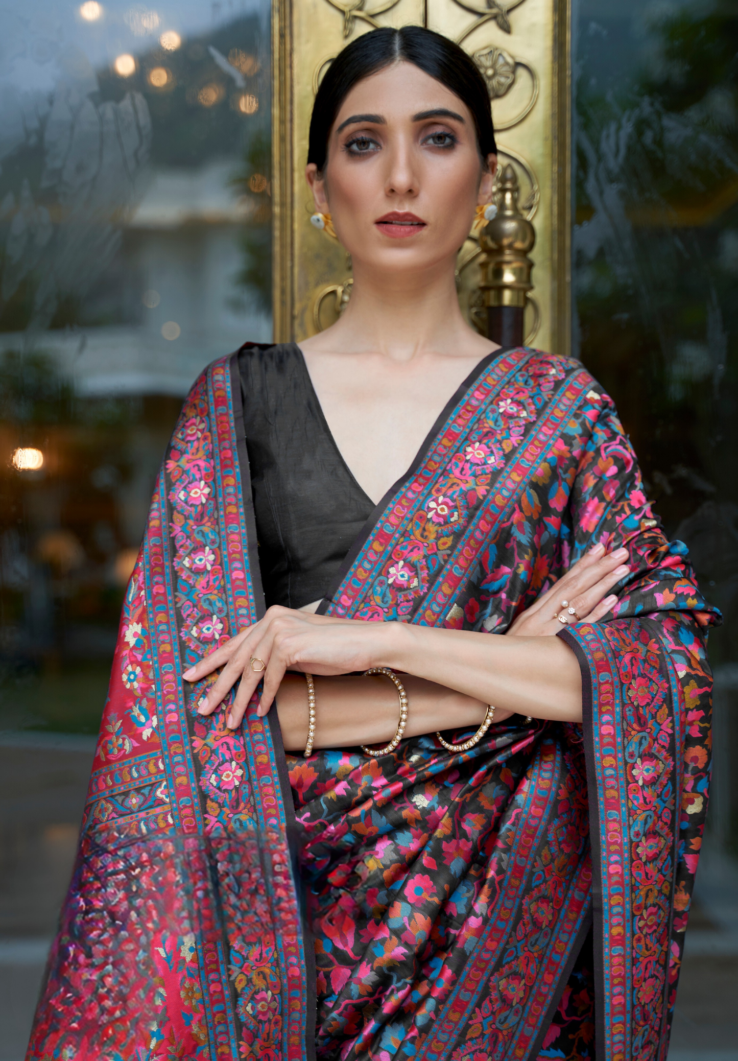 Black Pashmina Weaving Saree with Contrast Pallu