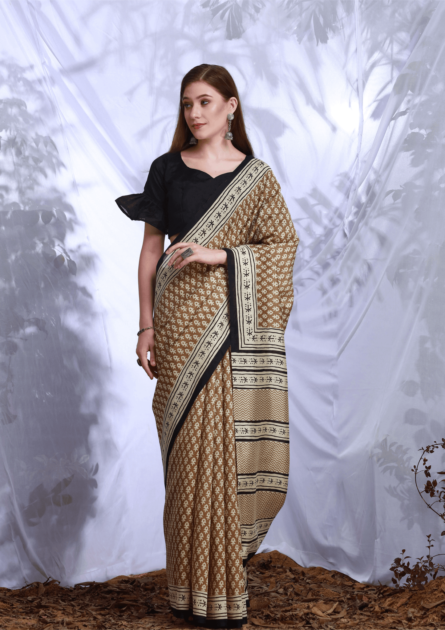 Saree Beautiful Brown and Black Floral Saree - SaviDurga