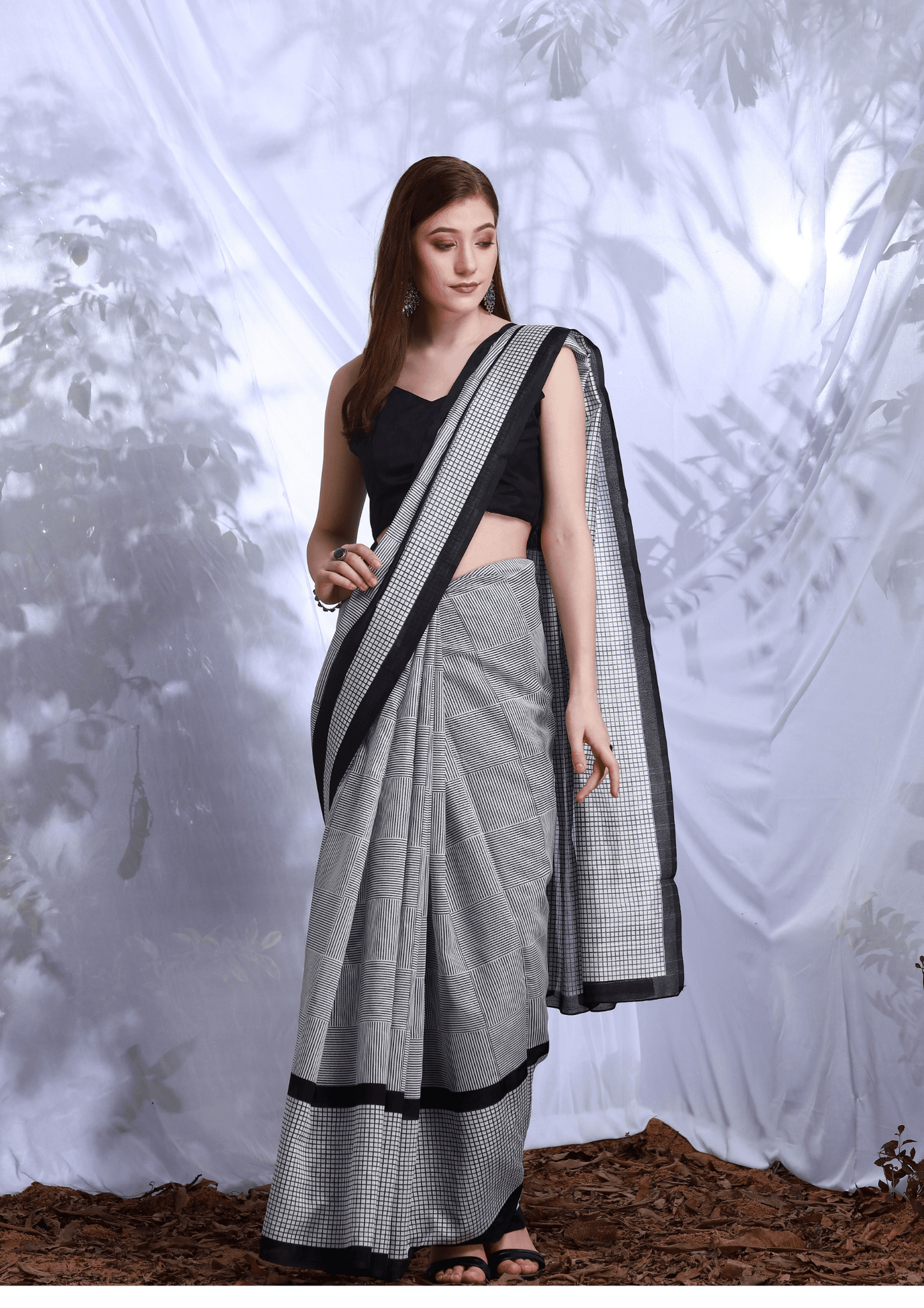 Saree Black and White Checkered Saree - SaviDurga