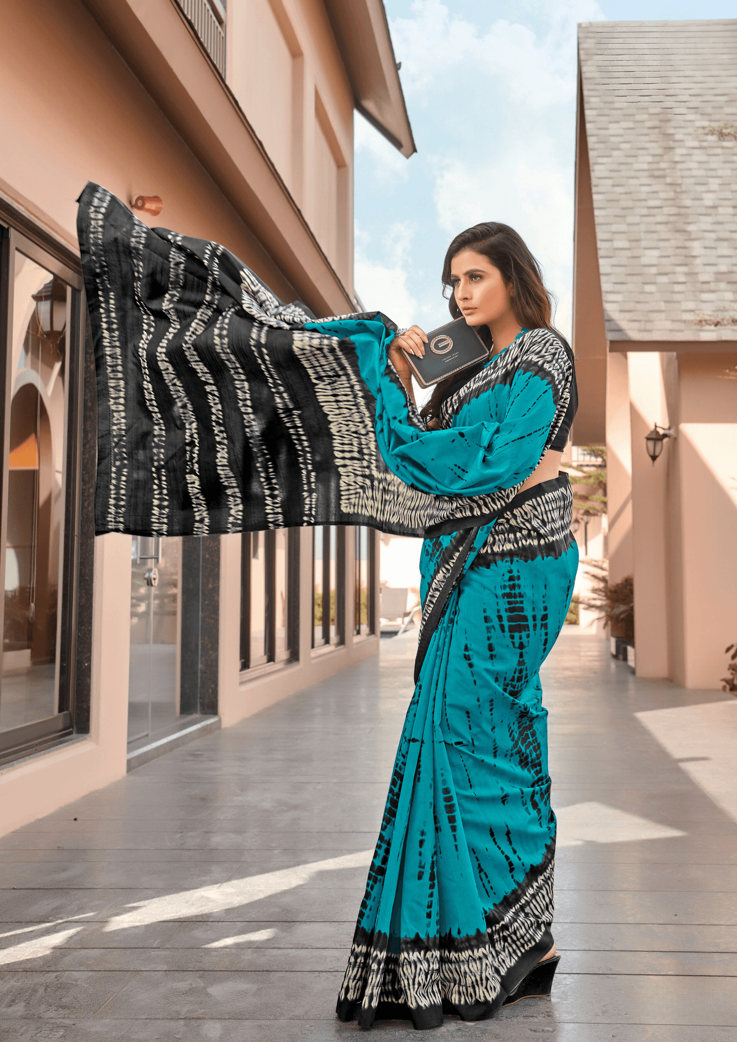 Saree Elegant Turqoise Saree - SaviDurga