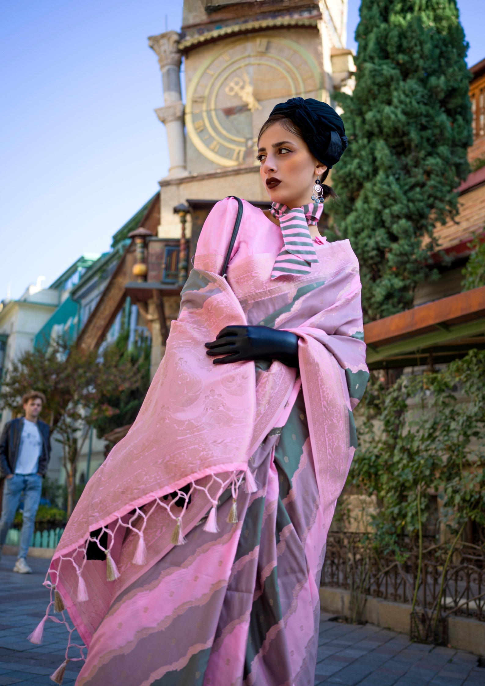 Pink Rangkaat Handwoven soft silk Saree