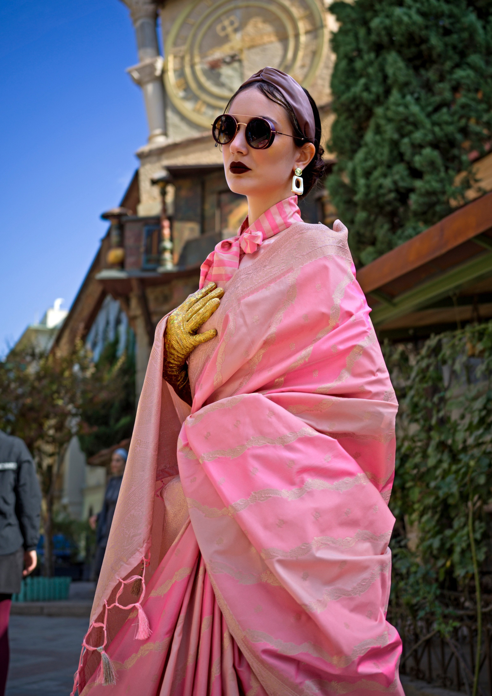Pink and Gold Rangkaat Handwoven soft silk Saree