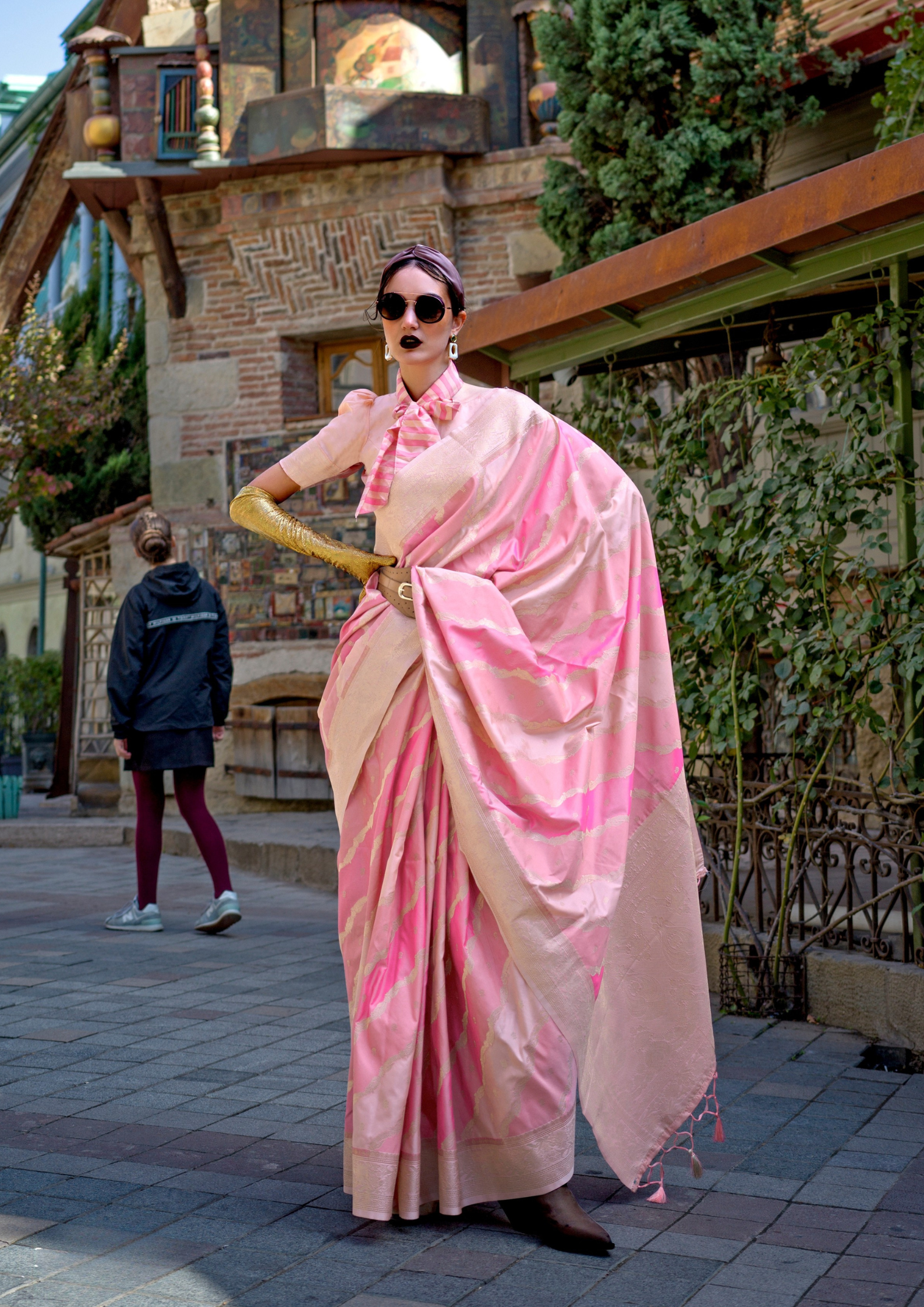 Pink and Gold Rangkaat Handwoven soft silk Saree