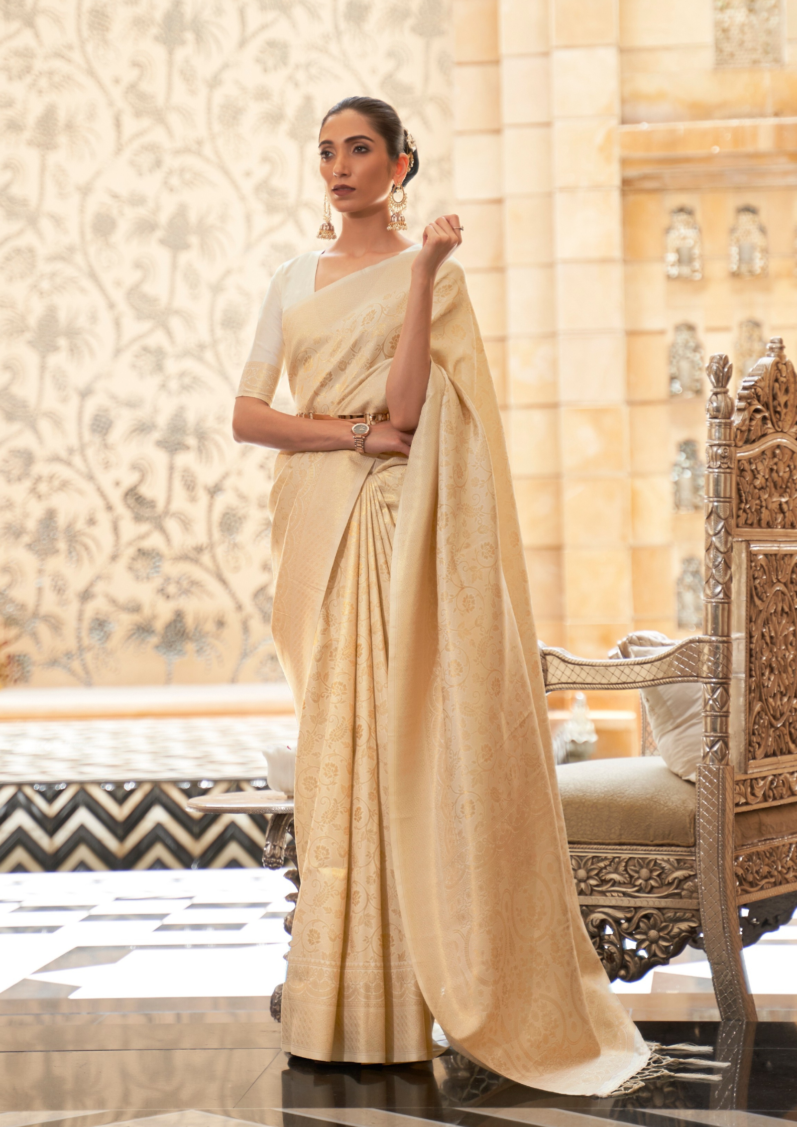 Elegant Gold Silk Handloom weaving saree