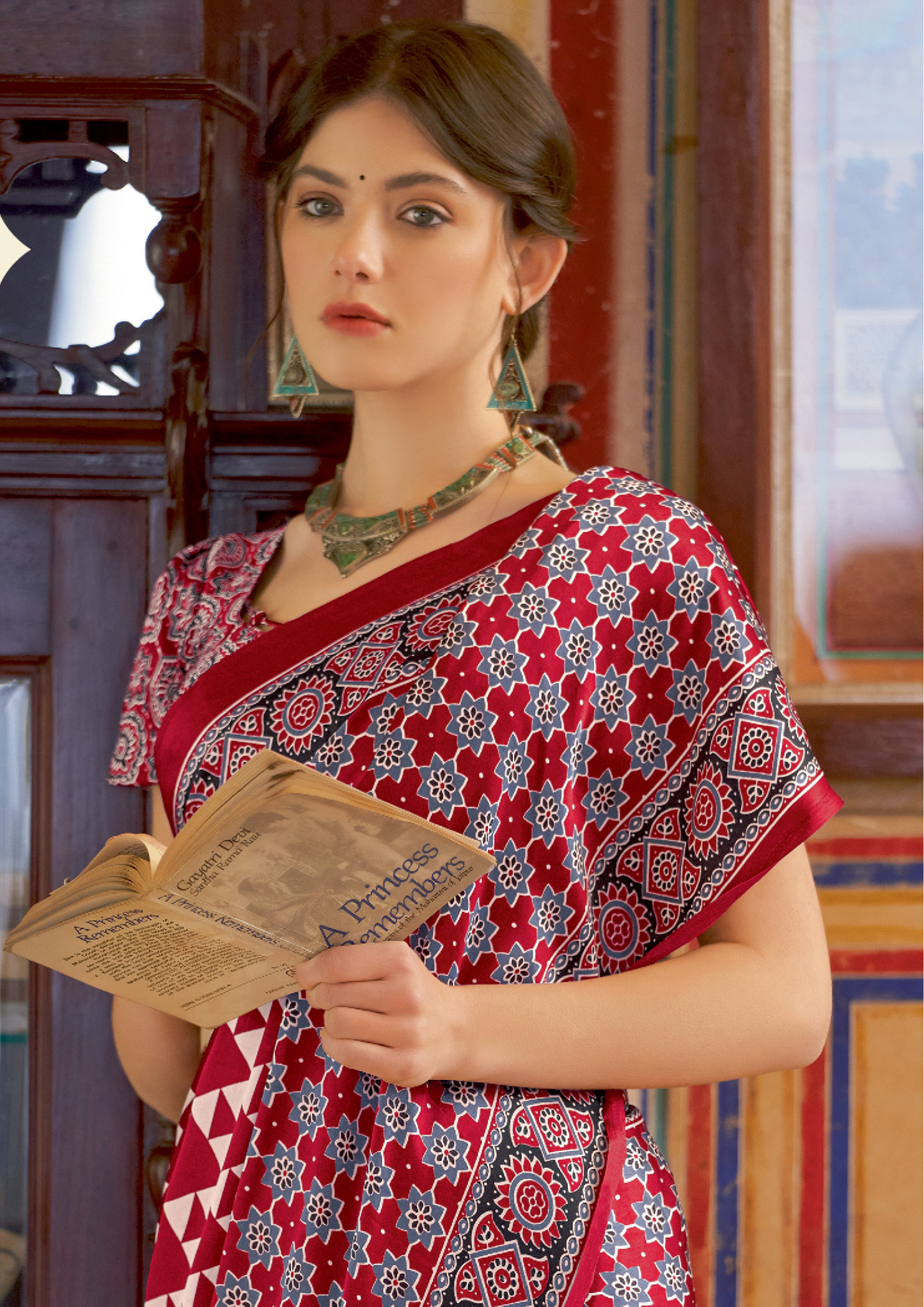 Gorgeous Red Geometric Pattern Satin Saree - SaviDurga