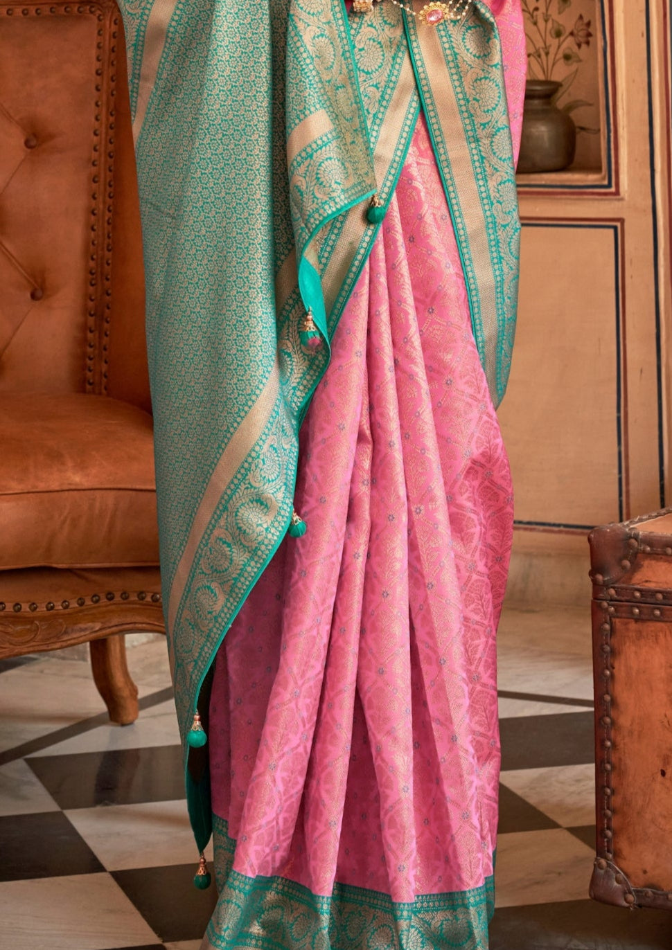 Banarasi Silk Delicate Design Pink Saree With Contrast Border