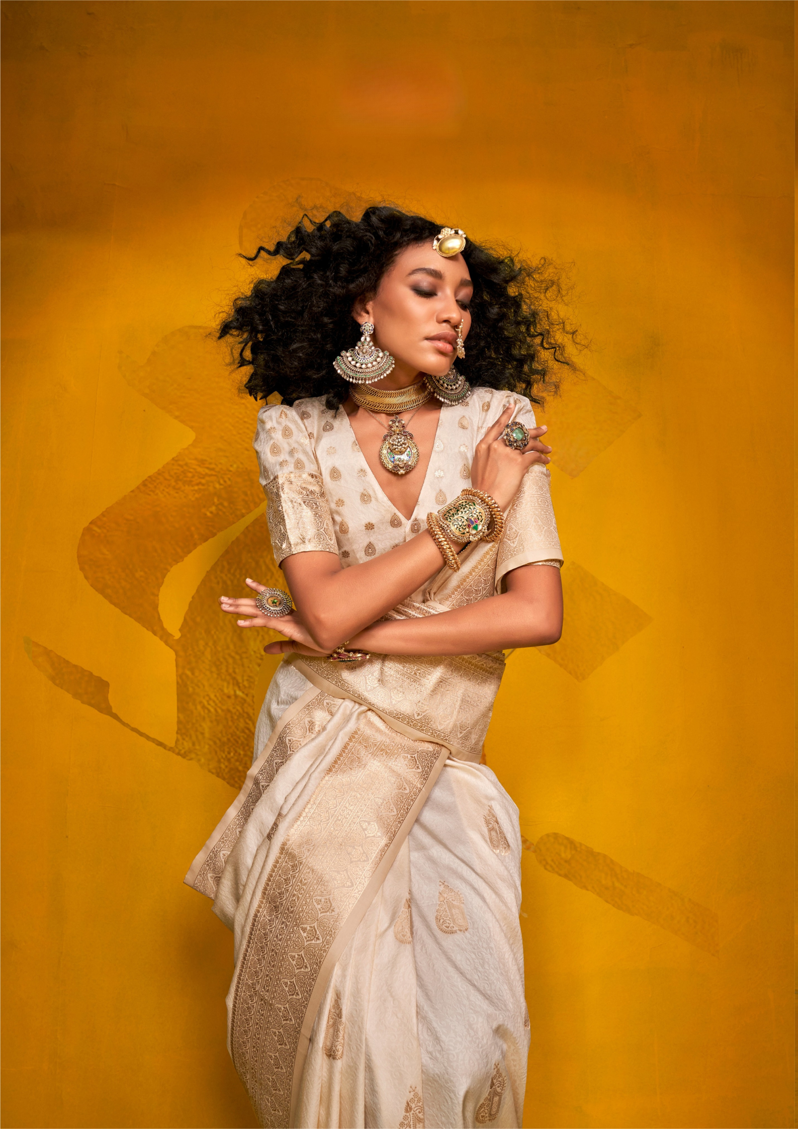 WHITE-TWO TONE HANDLOOM WEAVING SILK