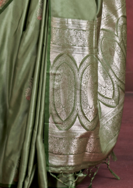 GREEN-TONE TO TONE SATIN  - HANDLOOM WEAVING - BANARASI ZARI