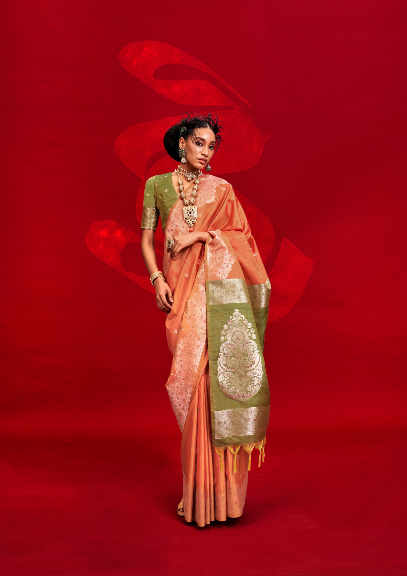 ORANGE SILK - HANDLOOM WEAVING - CONTRAST IKKAT PALLU