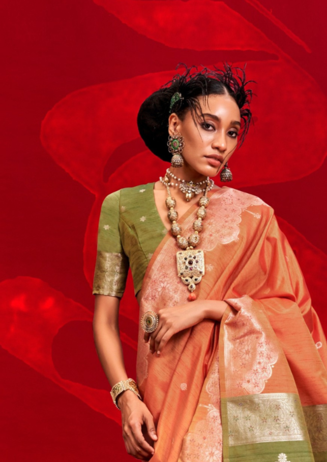 ORANGE SILK - HANDLOOM WEAVING - CONTRAST IKKAT PALLU