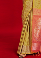 YELLOW SILK - HANDLOOM WEAVING - CONTRAST IKKAT PALLU