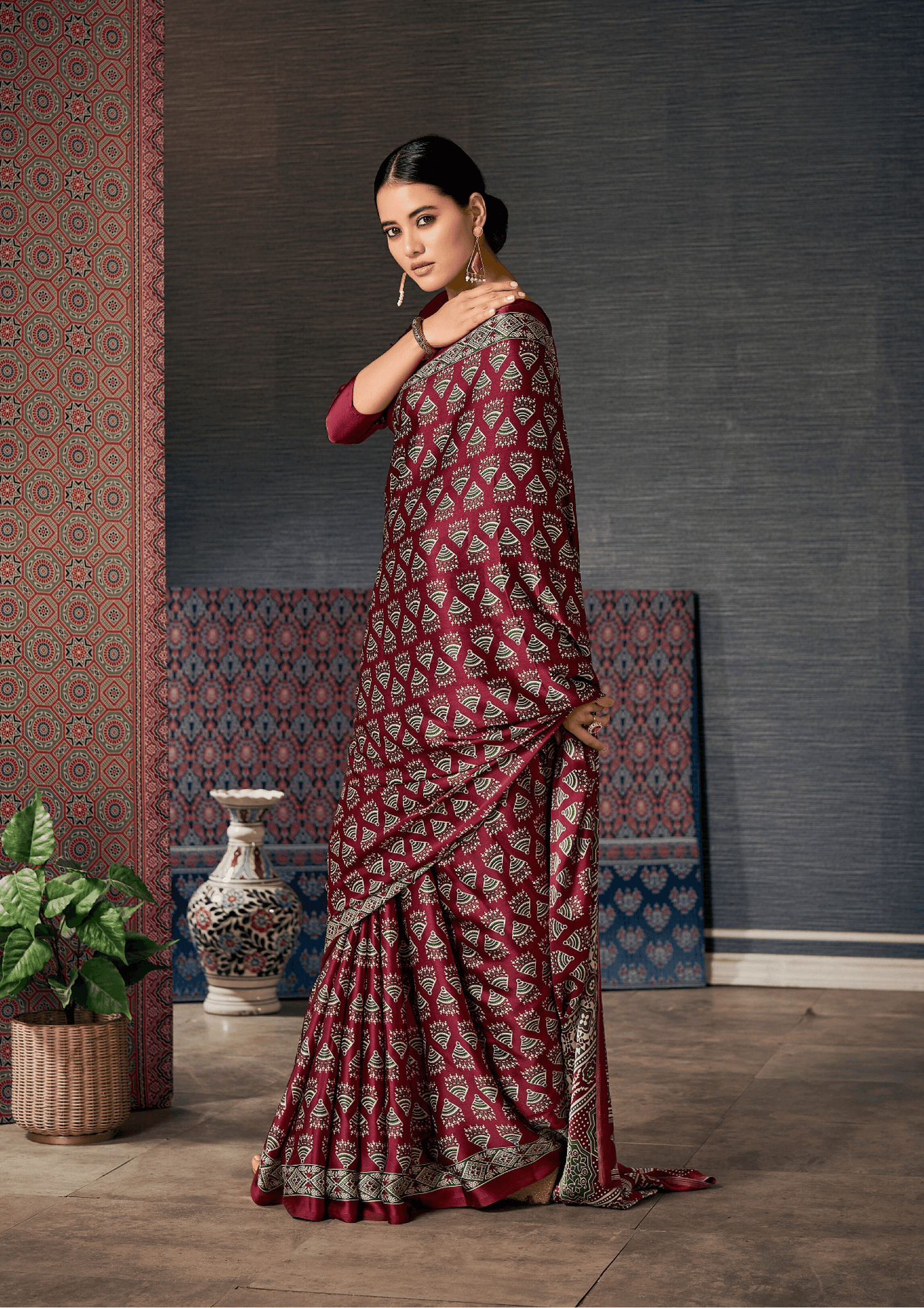 Saree Royal red with full print design saree - SaviDurga