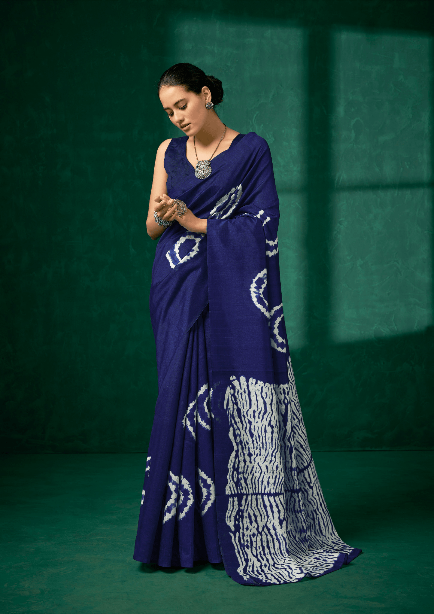 Saree Simple Royal Blue Printed Saree - SaviDurga