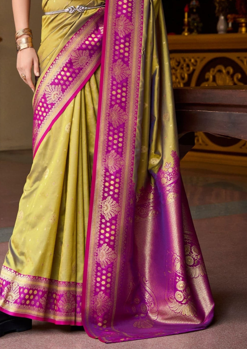 Kanjivaram Tissue Silk  Exotic Zari Work Pink Border Lime Green Saree