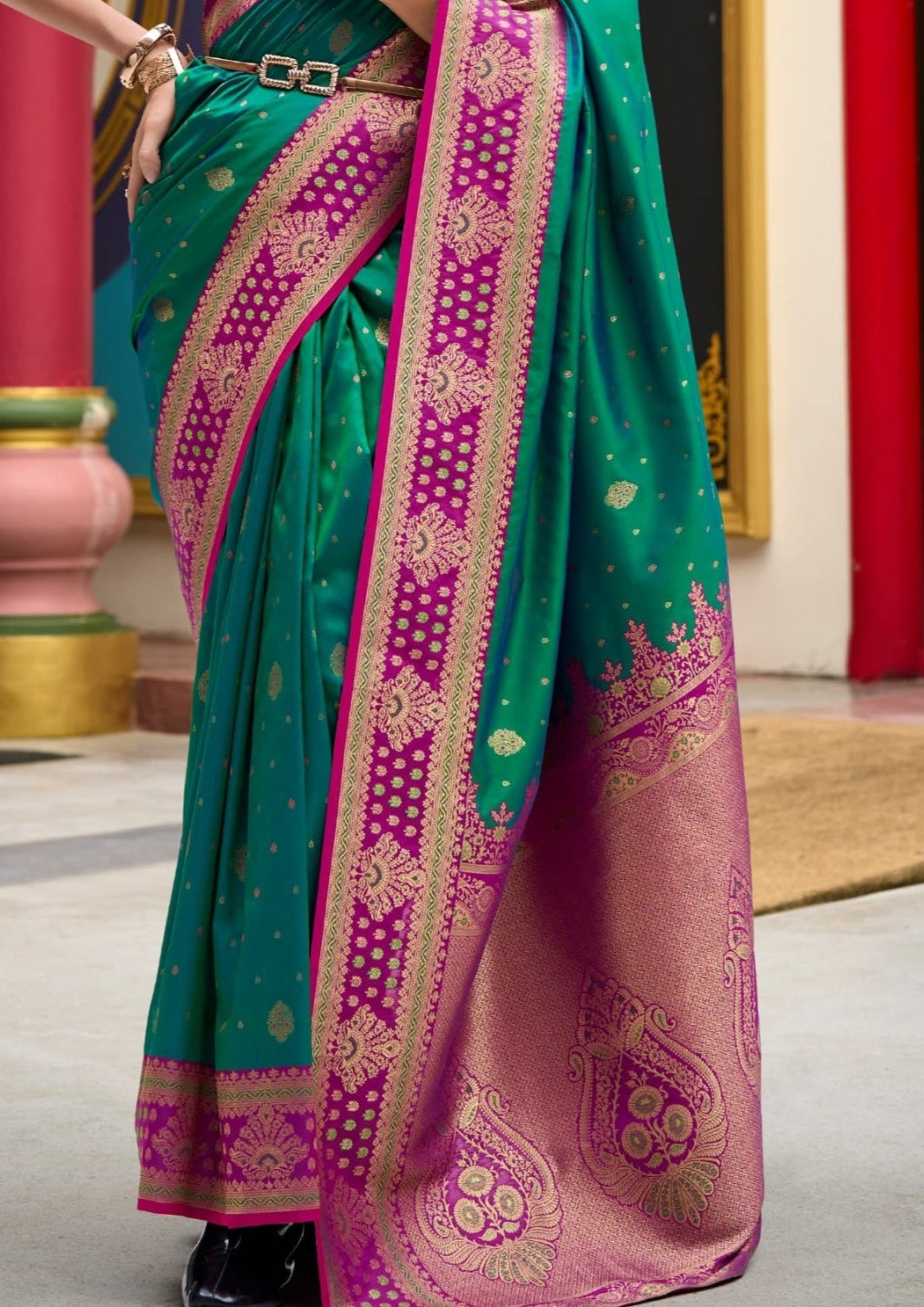 Kanjivaram Tissue Silk  Exotic Zari Work Pink Border Morpankh Saree
