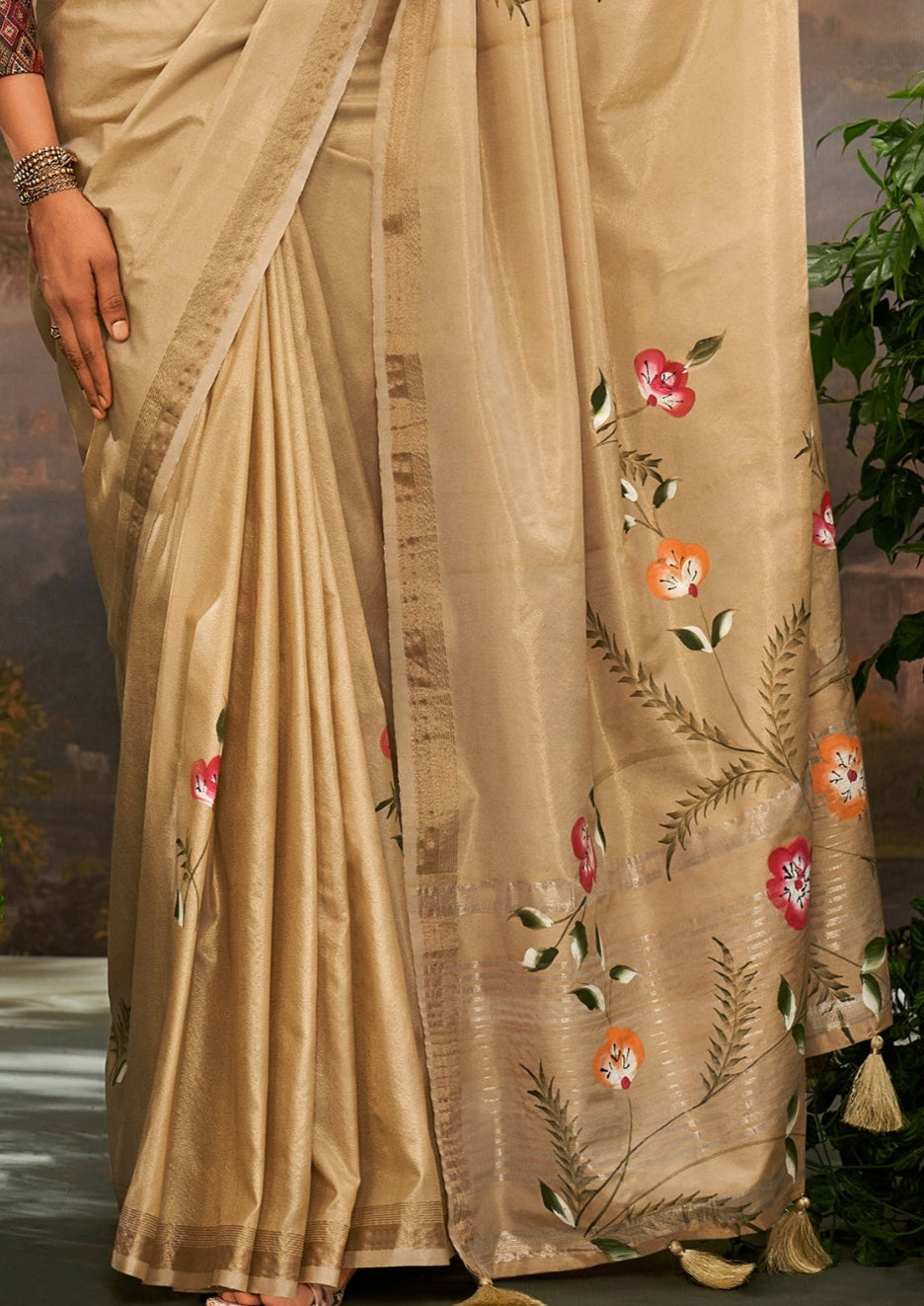 Linen Tissue Floral Hand Print Kalamkari Blouse Beige Saree