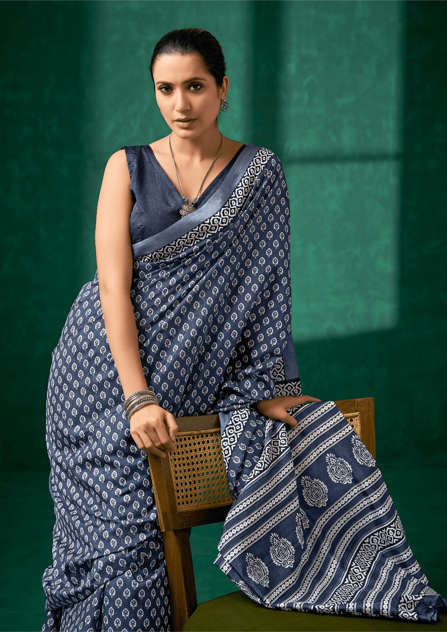 Saree Trendy Slate Grey Floral Saree - SaviDurga