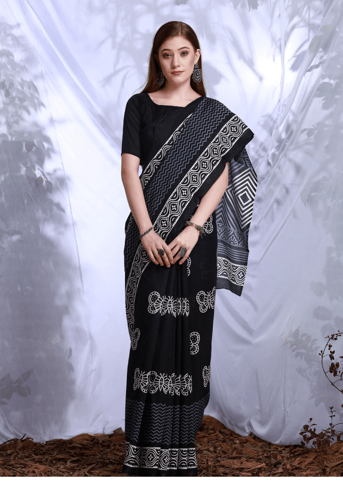 Saree Unique Butterfly Print Black Saree - SaviDurga