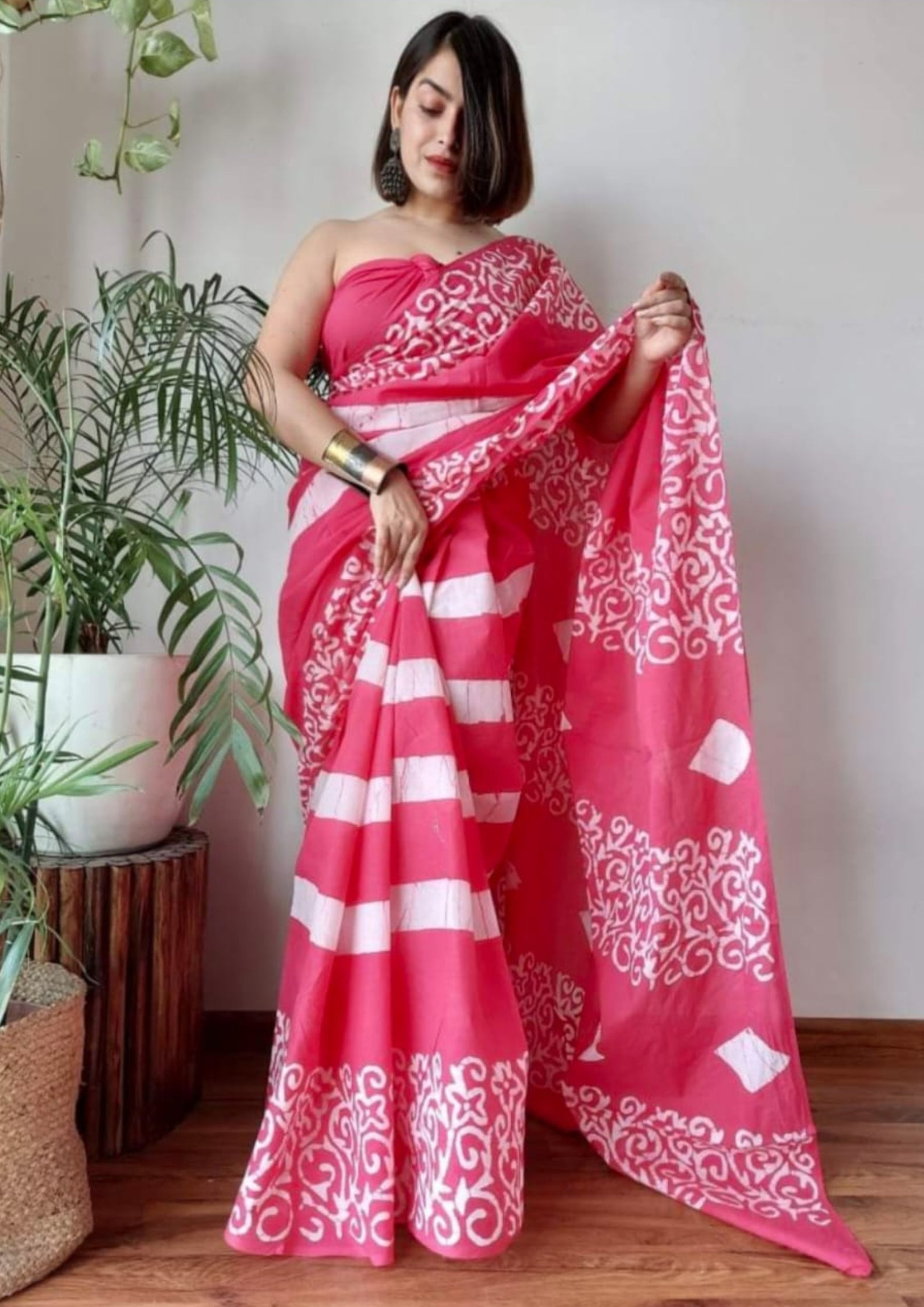 Beautiful Floral Linen Digital Print Pink Saree