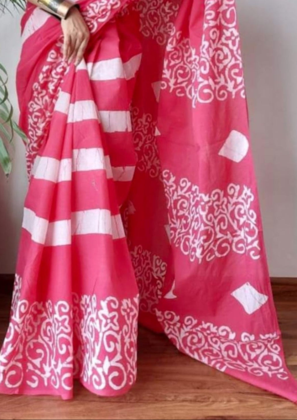 Beautiful Floral Linen Digital Print Pink Saree