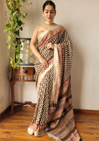 Beautiful Floral Linen Digital Print Beige Saree