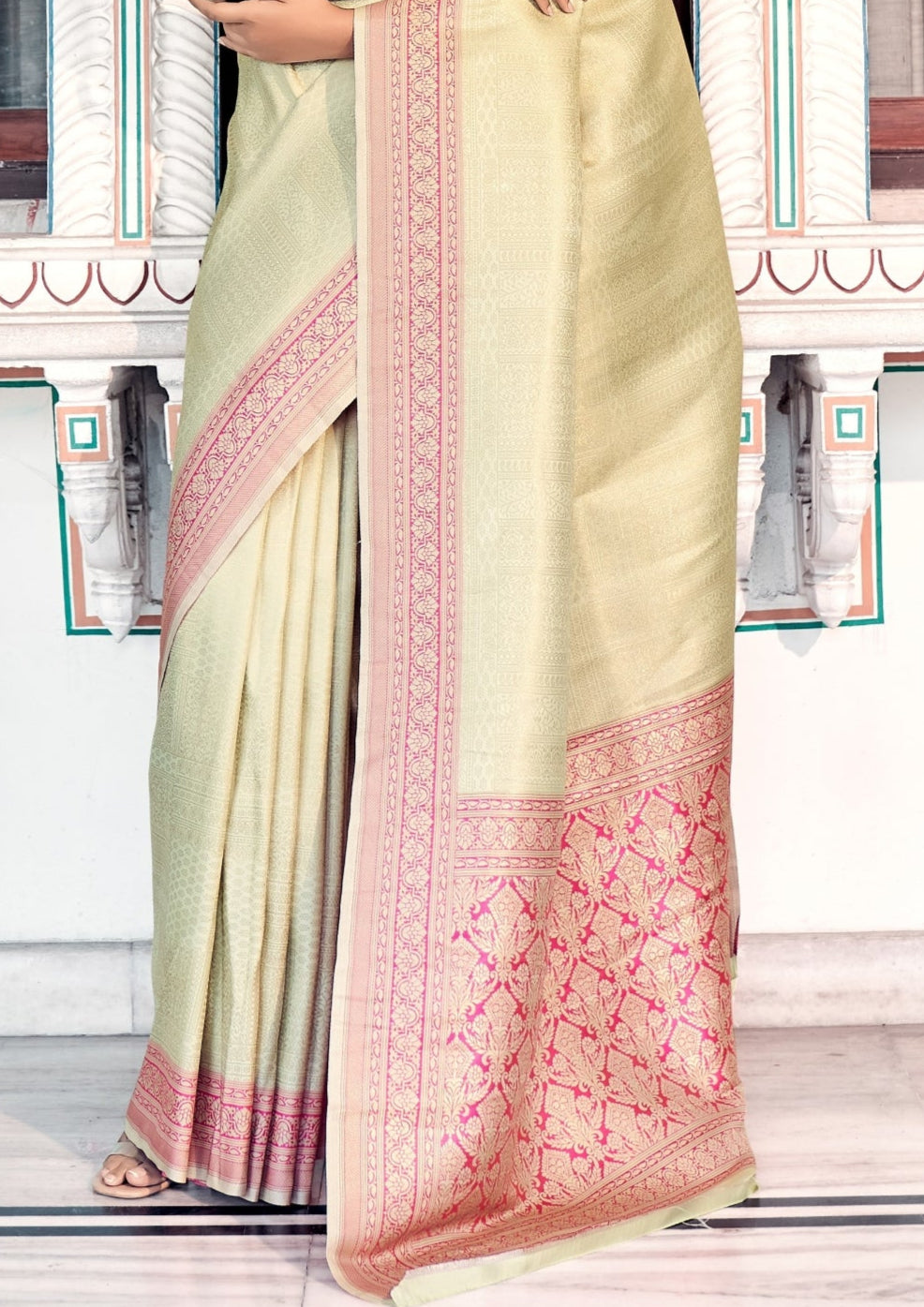 Soft Handloom Kanjivaram Silk Pistachio with Exotic Pink Border Saree
