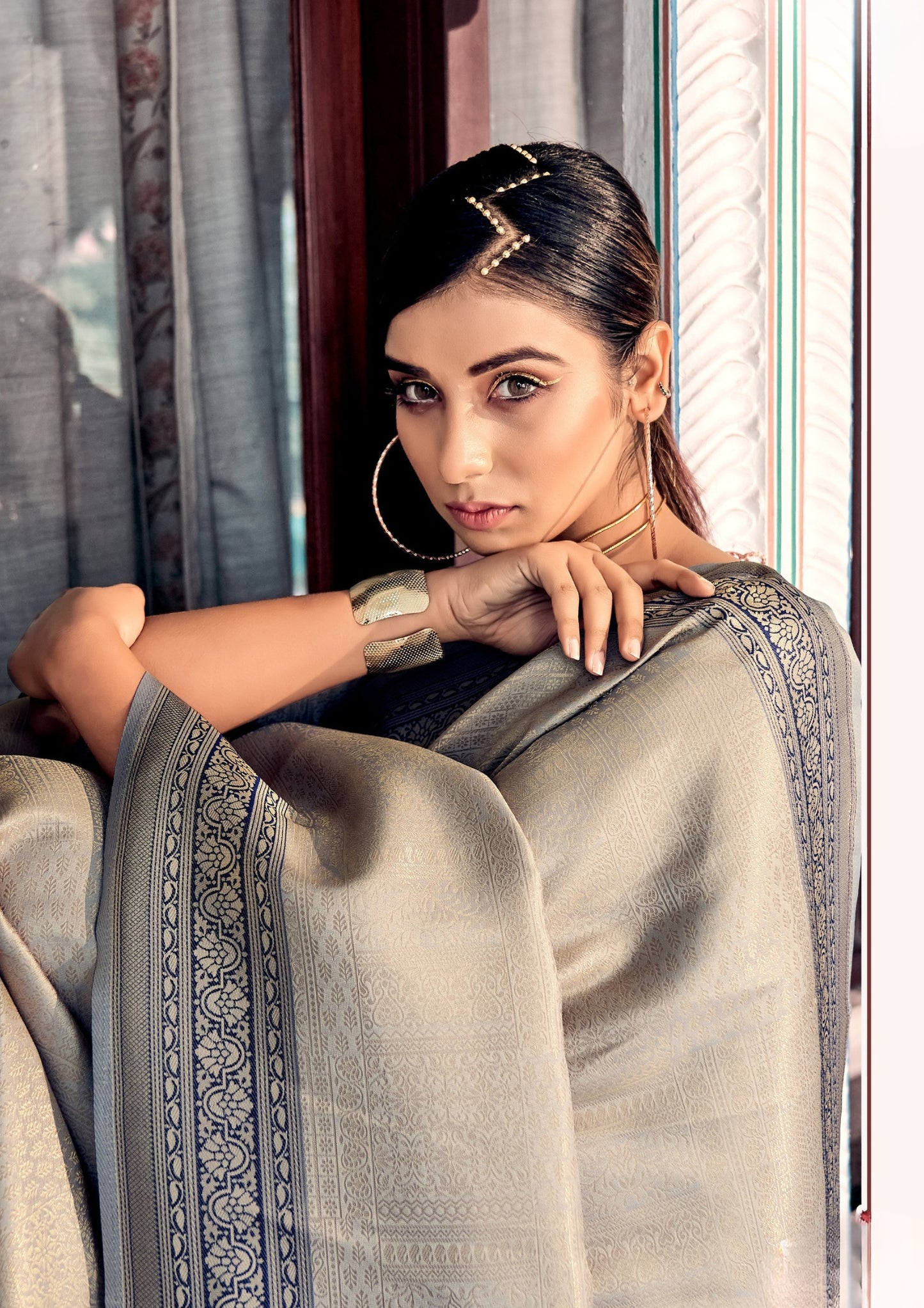 Soft Handloom Kanjivaram Silk Exotic Grey Border Saree