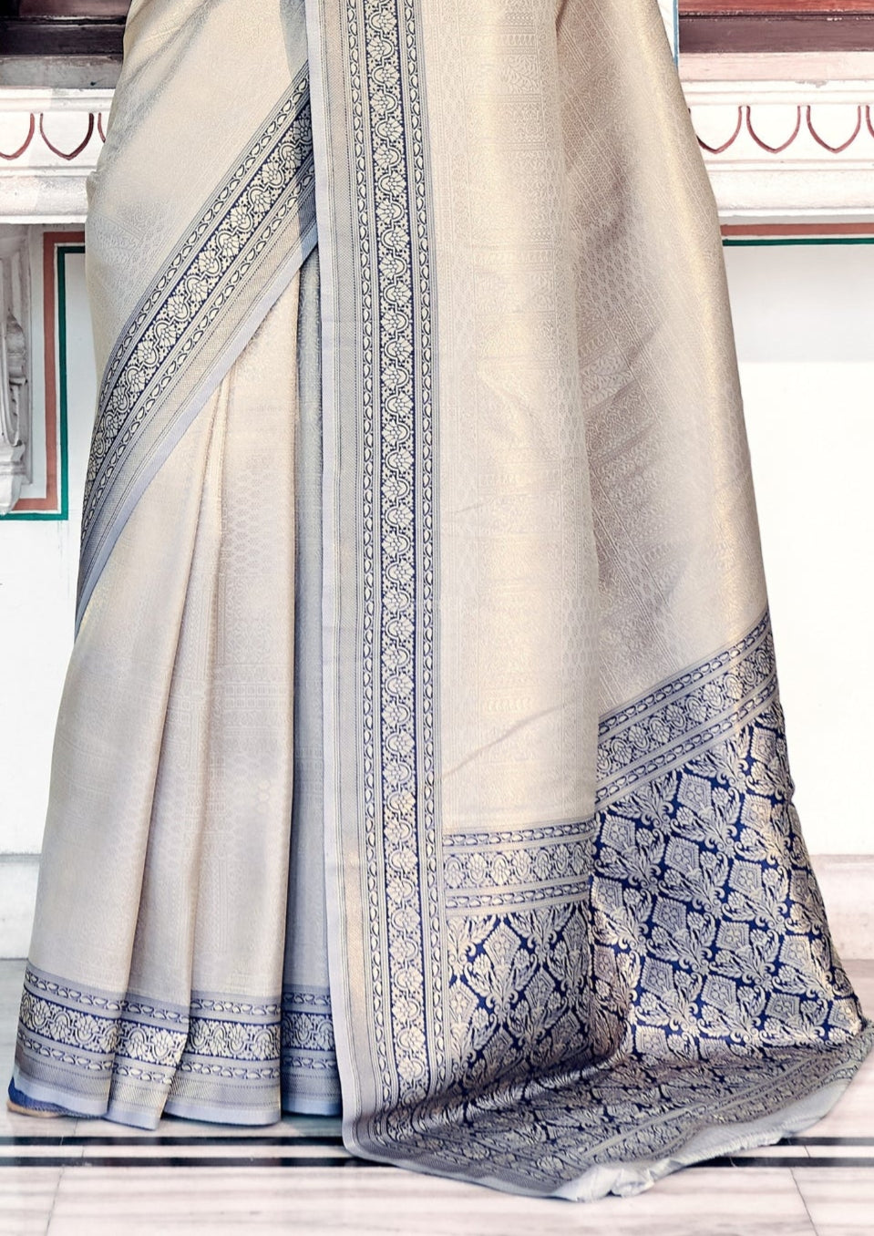 Soft Handloom Kanjivaram Silk Exotic Grey Border Saree