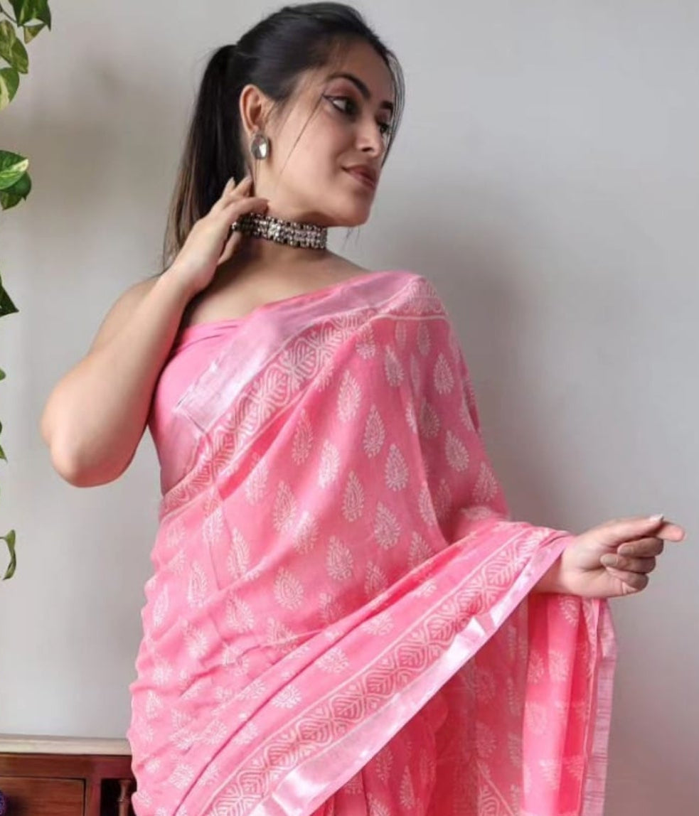 Beautiful Floral Linen Digital Print Soft Pink Saree