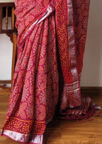 Beautiful Floral Linen Digital Print Red Saree