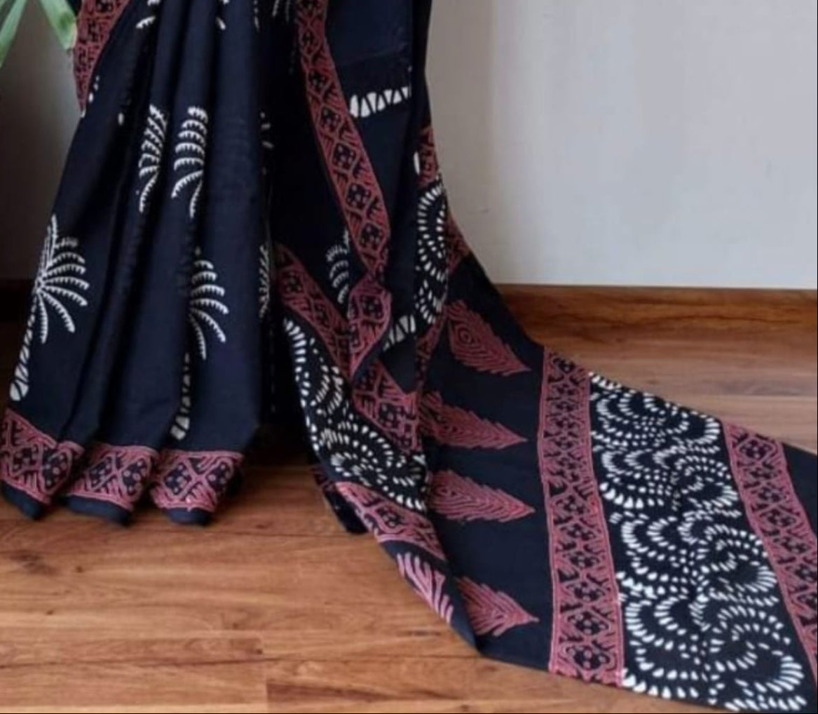 Beautiful Floral Linen Digital Print Black Saree